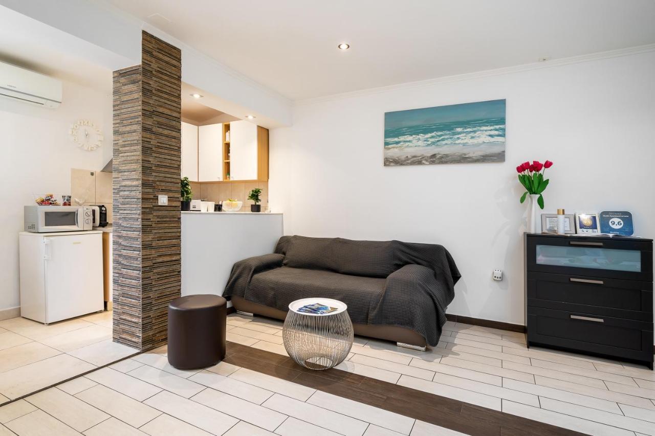 Studio Apartment La Luna Сплит Экстерьер фото